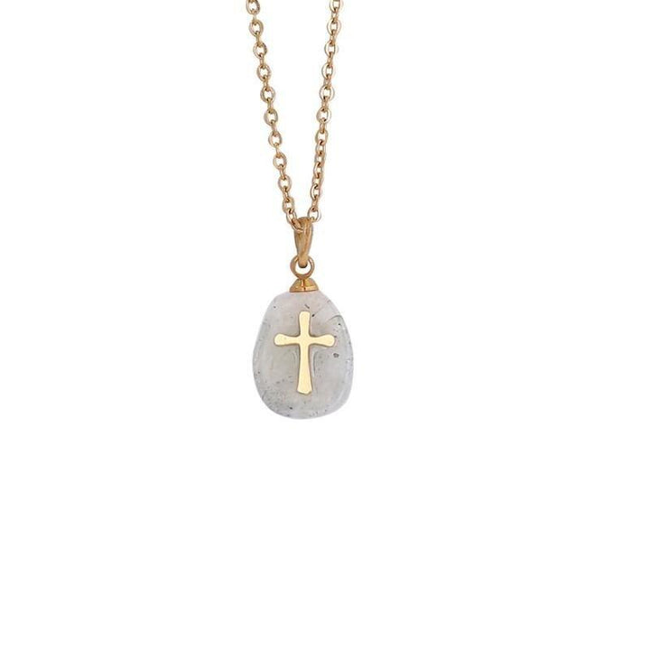Collier avec pendentif croix sur pierre de cristal - MonPendentif