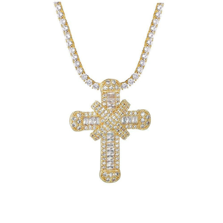 Collier chaîne pendentif croix religieuse en diamants ronds plaqué or / argent - MonPendentif