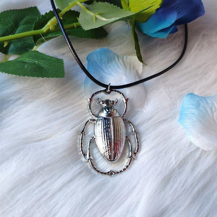 Collier en corde avec pendentif scarabée géant - MonPendentif