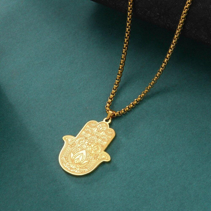 Collier pendentif main de fatma avec gravures plaqué or / argent - MonPendentif