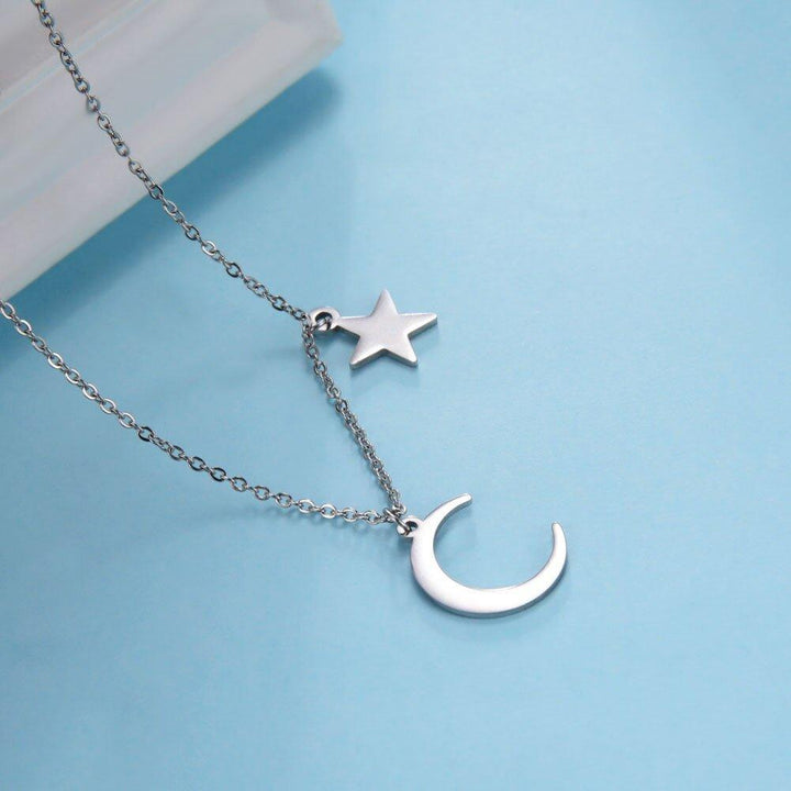 Collier pendentif minimaliste lune et étoile en plaqué argent - MonPendentif