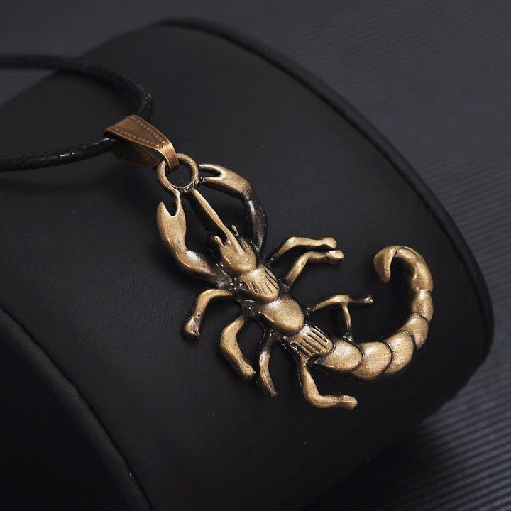 Collier pendentif scorpion relief - MonPendentif