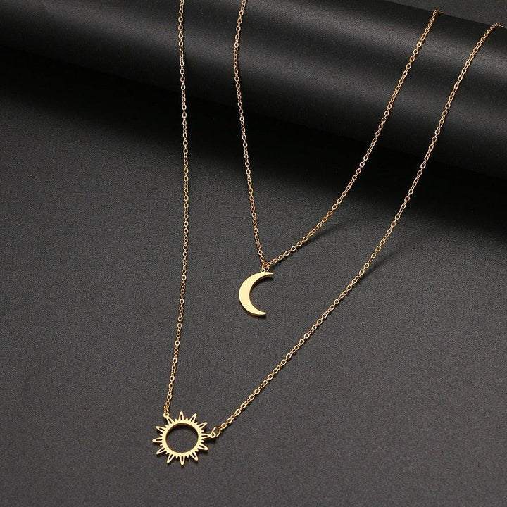 Collier pendentif soleil et lune plat ras de cou plaqué or / argent - MonPendentif
