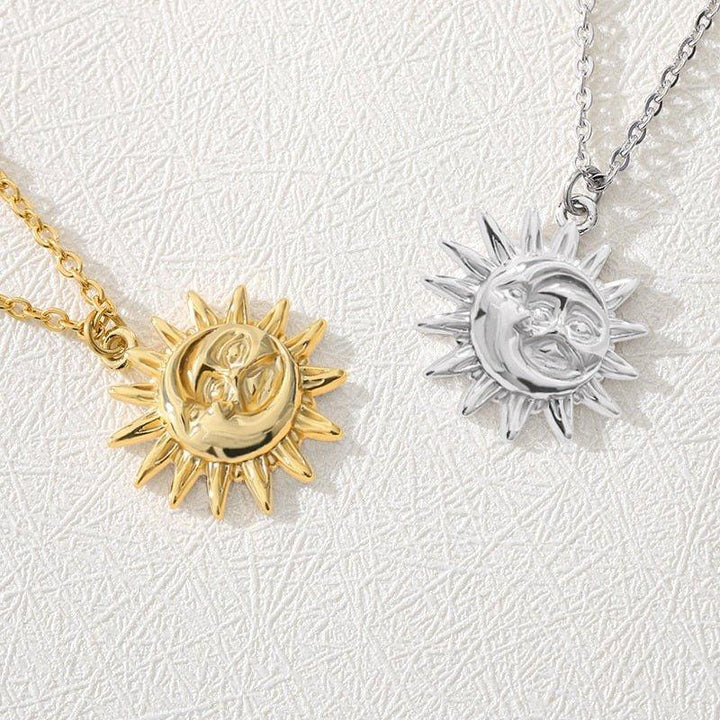 Collier pendentif soleil et lune relief plaqué or / or rose / argent - MonPendentif