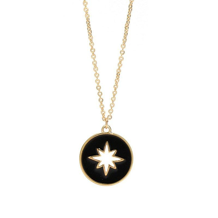 Collier pendentif soleil médaille fond noir plaqué or - MonPendentif