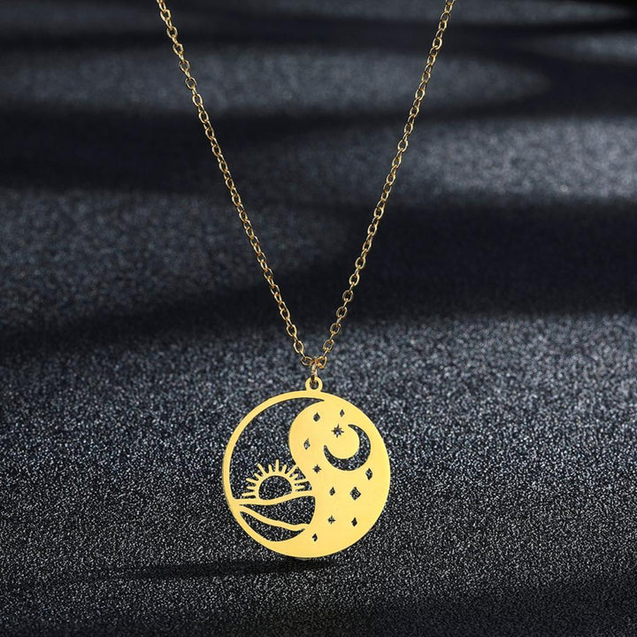 Collier pendentif yin yang soleil et lune plaqué or / argent - MonPendentif