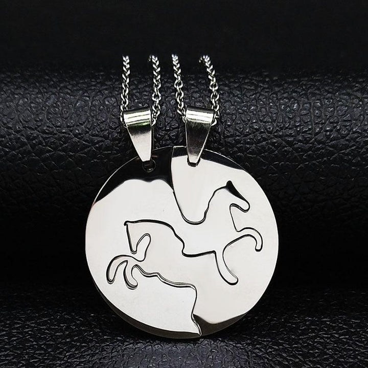 Double collier pendentif cheval médaillon plaqué argent - MonPendentif